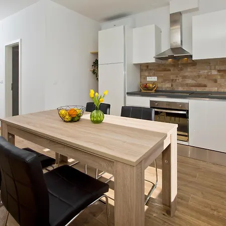 Hvar Sea View Lägenhet *